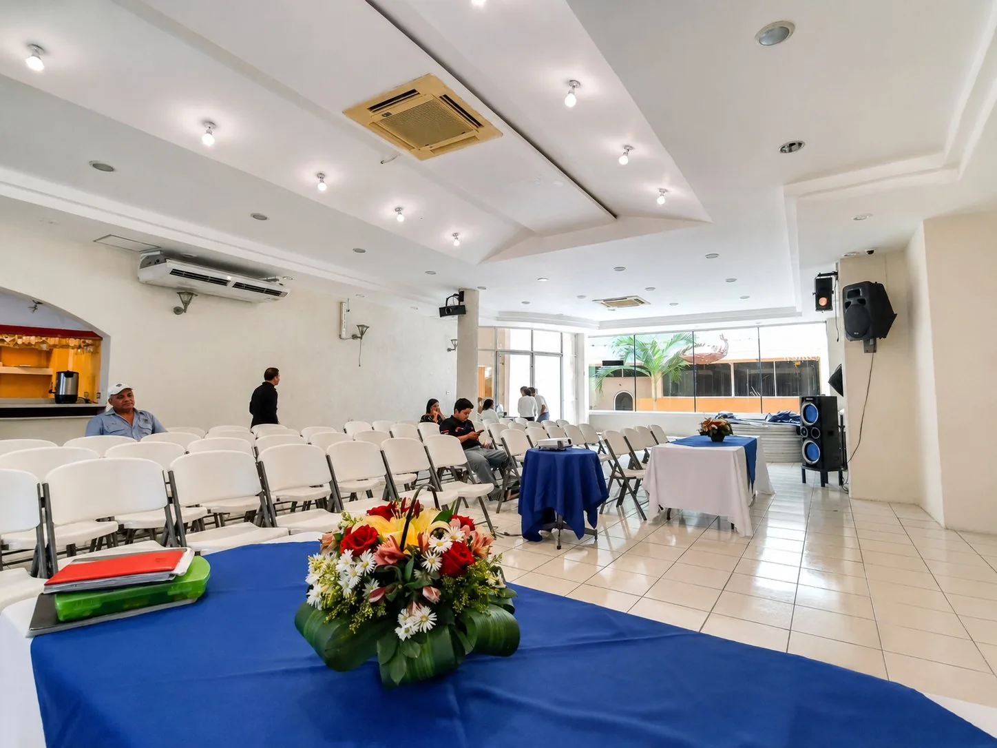 Salón para eventos, área de proyección